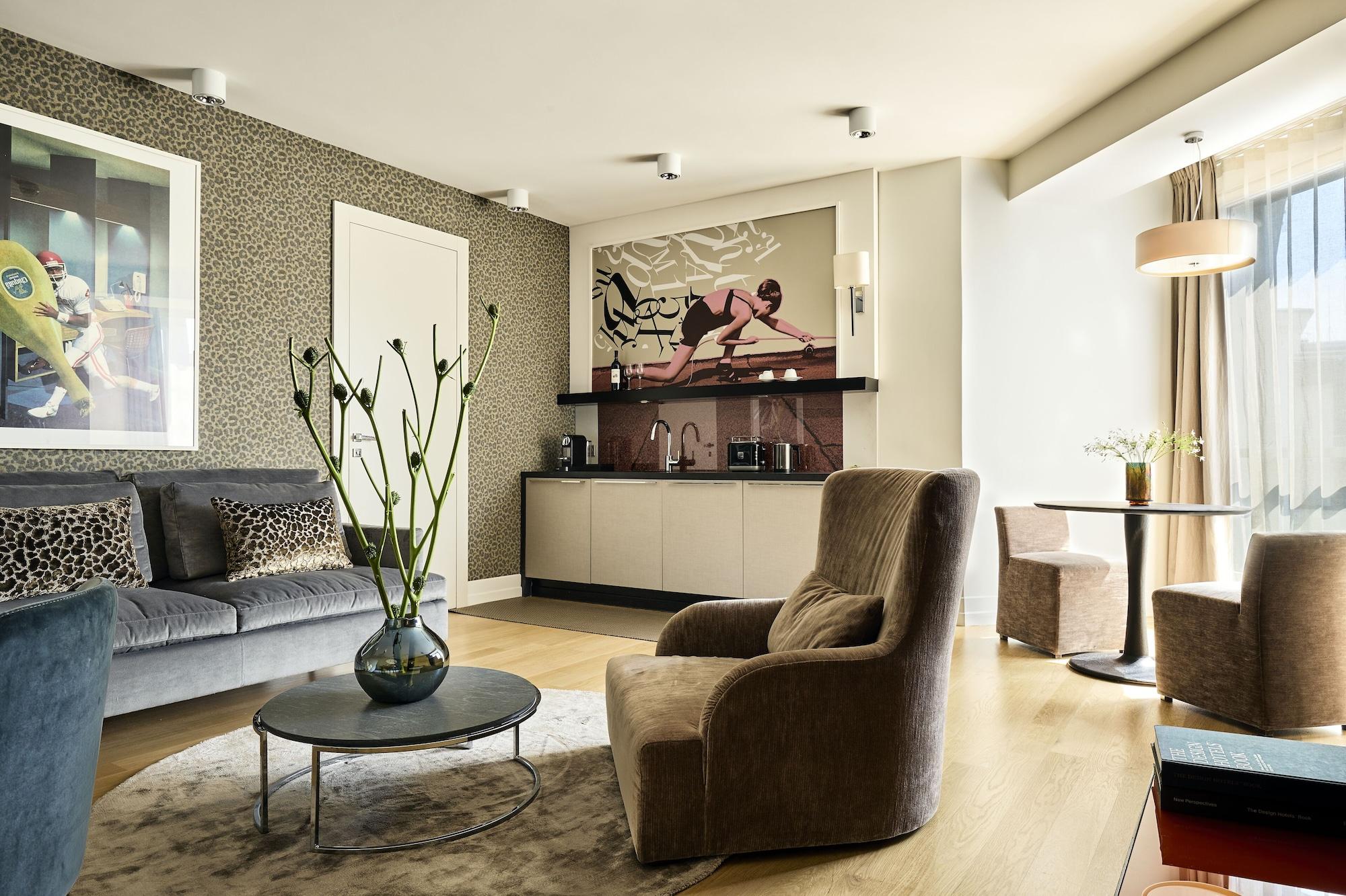 H15 Boutique Hotel, Warsaw, A Member Of Design Hotels Exterior foto A suite at the Mandarin Oriental, Munich