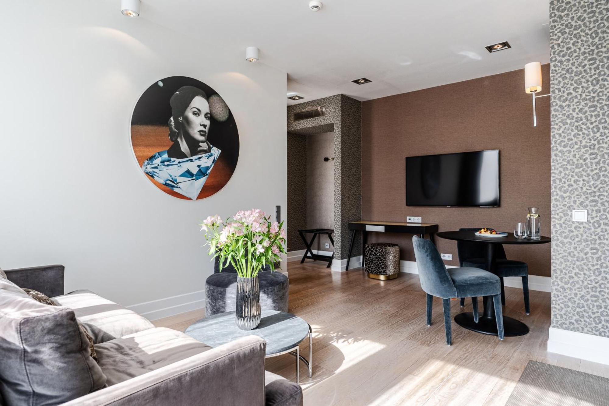 H15 Boutique Hotel, Warsaw, A Member Of Design Hotels Zimmer foto Interior of a modern apartment