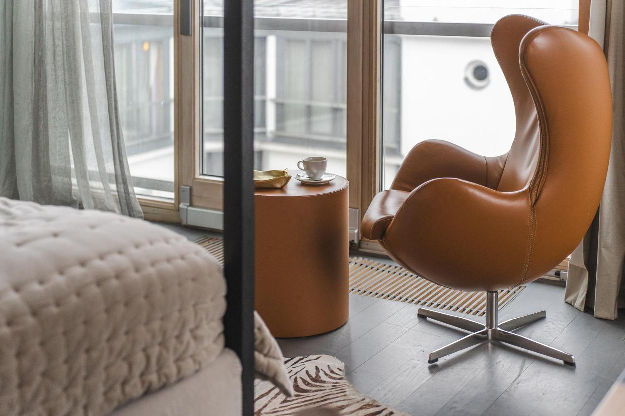 H15 Boutique Hotel, Warsaw, A Member Of Design Hotels Zimmer foto Egg chair